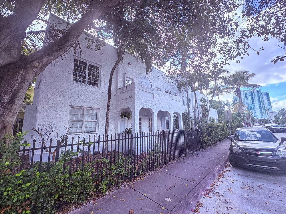 Friendly Corner Condo - 1